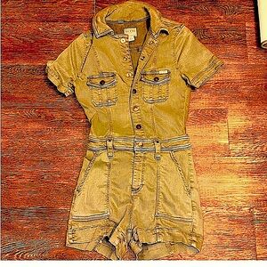 EC Guess Size XS